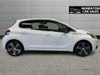 Used Peugeot 208 GT-line 110 HP (80 kW) 2018 White Hatchback