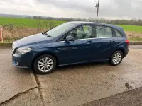 Used Mercedes B180 SE 122 HP (89 kW) 2012 Blue Hatchback