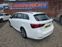Used Toyota Avensis Business Edition 112 HP (82 kW) 2018 White Estate