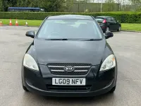 Używany Kia Ceed 2009 Czarny Hatchback