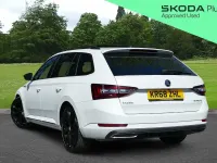 Usado Skoda Superb SportLine 187 HP (137 kW) 2019 Branco Carrinha