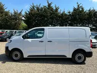Second-hand Peugeot Expert Premium 2023 Alb Van