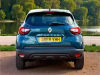 Used Renault Captur Iconic 90 HP (66 kW) 2018 Blue/black SUV