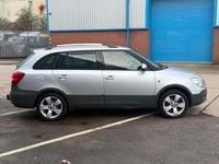 Used Skoda Fabia 90 HP (66 kW) 2011 Silver Estate