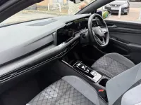 Used VW Golf VIII R-line 150 HP (110 kW) 2023 Blue Hatchback