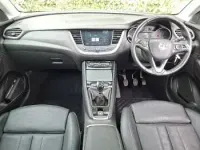 Used Vauxhall Grandland X Elite 130 HP (95 kW) 2019 White SUV