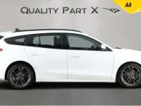 Usado Ford Focus ST-Line 150 CV (110 kW) 2021 Blanco Familiar