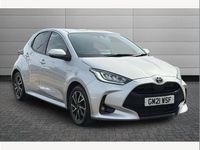 Used Toyota Yaris Hybrid Design 116 HP (85 kW) 2021 Silver Hatchback