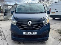 Usado Renault Trafic 2015 Prateado Monovolume