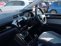 Usado VW Touran SEL 150 HP (110 kW) 2023 Branco Monovolume