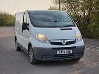 Second-hand Vauxhall Vivaro 115 CP (84 kW) 2013 Alb Monovolum