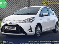 Used Toyota Yaris Hybrid 100 HP (73 kW) 2019 White Hatchback