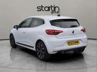 Used Renault Clio V Techno 90 HP (66 kW) 2023 White Hatchback