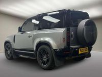 Usado Land Rover Defender SE Dynamic 245 HP (180 kW) 2022 Cinzento SUV