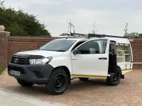 Used Toyota HiLux Active 150 HP (110 kW) 2018 White Pickup