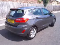 Used Ford Fiesta Zetec 85 HP (62 kW) 2018 Magnetic grey Hatchback
