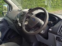 Usado Ford Transit 2018 Blanco Monovolumen