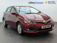 Used Toyota Auris 116 HP (85 kW) 2018 Red Hatchback