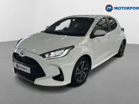 Used Toyota Yaris Design 91 HP (66 kW) 2022 White Hatchback