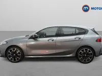 Begagnad BMW M135 300 HK (220 kW) 2025 Grå Halvkombi