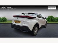 Used Toyota C-HR 140 HP (102 kW) 2025 White SUV