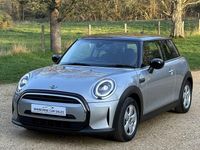 Begagnad Mini Cooper Classic 2023 Silver Halvkombi