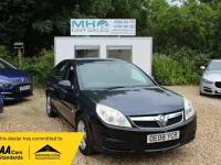 Used Vauxhall Vectra 138 HP (101 kW) 2008 Blue Hatchback