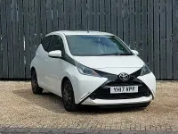 Used Toyota Aygo X-play 68 HP (50 kW) 2017 White Hatchback