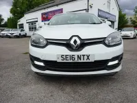 Used Renault Mégane Dynamique 110 HP (80 kW) 2016 White Hatchback