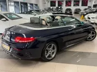 Usado Mercedes C300 AMG line 245 CV (180 kW) 2017 Azul Descapotable