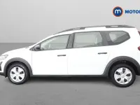 Usado Dacia Jogger Essentiel 110 HP (80 kW) 2025 Monovolume
