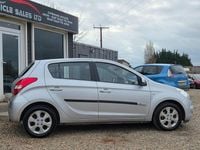 Used Hyundai i20 Comfort 99 HP (72 kW) 2010 Silver Hatchback