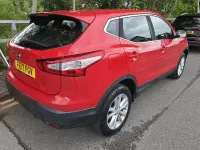 Second-hand Nissan Qashqai Acenta 110 CP (80 kW) 2017 Roșu SUV
