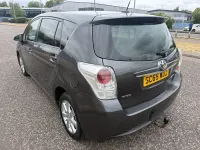 Used Toyota Verso 112 HP (82 kW) 2015 Grey MPV