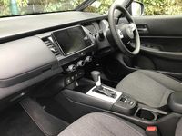 Used Honda Jazz Hybrid 109 HP (80 kW) 2022 Crystal black Hatchback