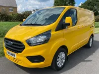 Used Ford Transit Custom 130 HP (95 kW) 2018 Yellow Van