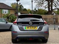 Usado Nissan Leaf N-Connecta 110 kW (150 HP) 2021 Cinzento Citadino