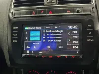 Second-hand VW Polo R-line 110 CP (80 kW) 2017 Alb Hatchback