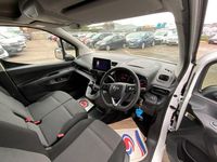 Used Vauxhall Combo Sportive 100 HP (73 kW) 2022 White MPV