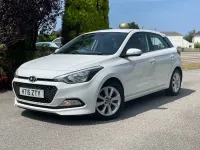 Used Hyundai i20 SE 84 HP (61 kW) 2015 White Hatchback
