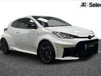 Used Toyota Yaris 257 HP (189 kW) 2024 White Hatchback