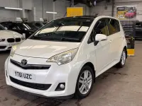 Usado Toyota Verso 2011 Branco Monovolume
