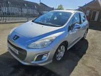 Usado Peugeot 308 Active 98 HP (72 kW) 2012 Prateado Citadino