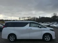 Used Toyota Alphard 190 HP (139 kW) 2025 White MPV