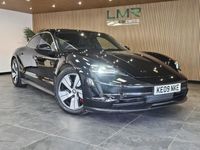 Usado Porsche Taycan Performance Package 389 kW (530 HP) 2020 Preto Sedan