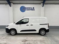 Used Citroën Berlingo 75 HP (55 kW) 2021 White MPV