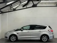 Used Ford S-MAX Titanium 150 HP (110 kW) 2017 Silver MPV