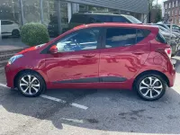 Used Hyundai i10 Premium SE 87 HP (63 kW) 2017 Red Hatchback