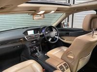 Begagnad Mercedes E220 Avantgarde 168 HK (123 kW) 2011 Beige Sedan