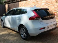 Used Volvo V40 2016 White Hatchback
